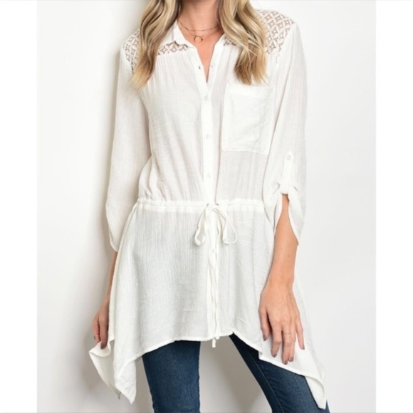 Tops - Assymetric Blouse with Collar and Lace Accent